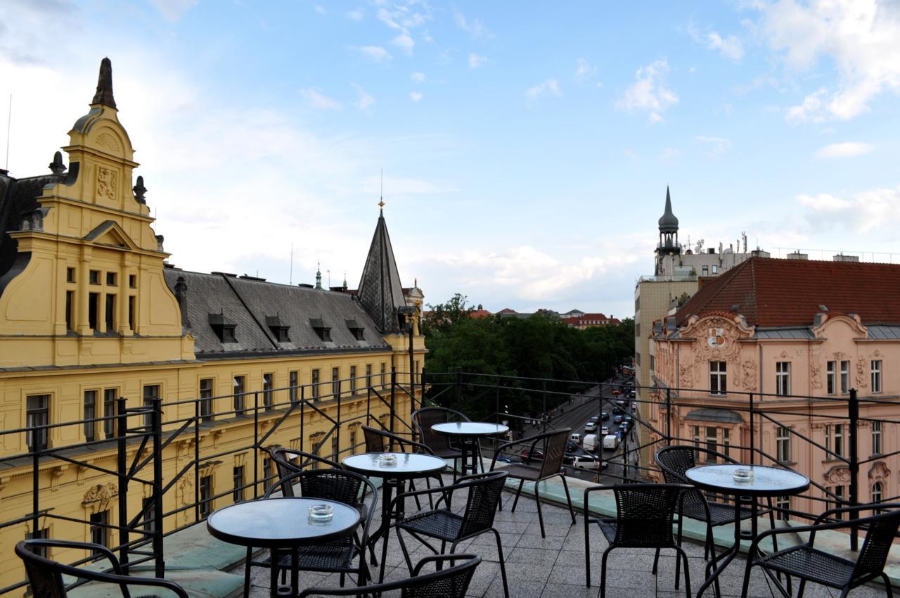 Cosmopole Hostel Praha Bagian luar foto